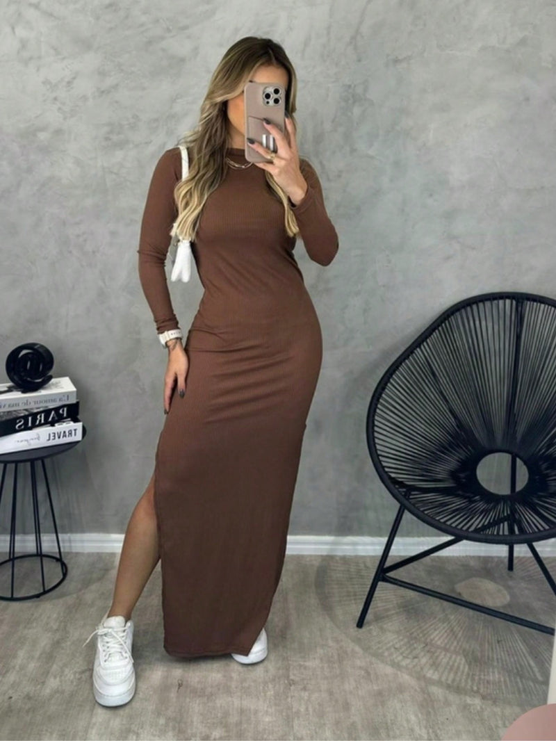 Vestido Feminino Longo com Fenda